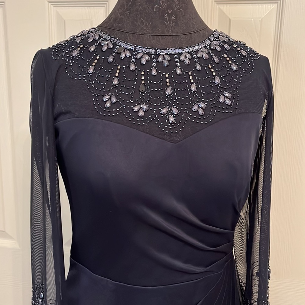 🌟🌟🌟ALEX Evening Gown, Ladies Formal Dress in Midnight Blue🌟🌟 - Picture 3 of 17
